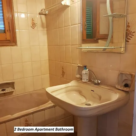 Varvara & Ii Peroulades (Corfu)