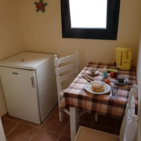 Hotel apartamentowy Varvara & Ii Peroulades (Corfu)