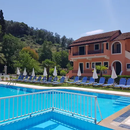 Varvara & Ii Aparthotel