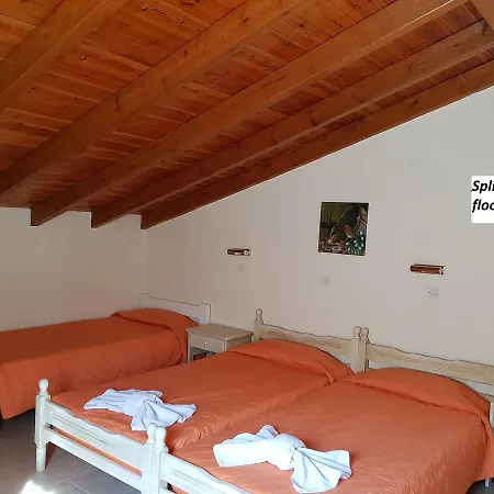 Varvara & Ii Aparthotel