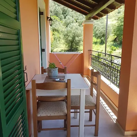 Varvara & Ii Aparthotel *